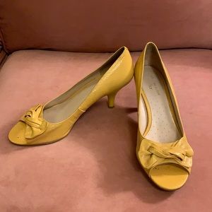 Anne Klein Peep Toe heels